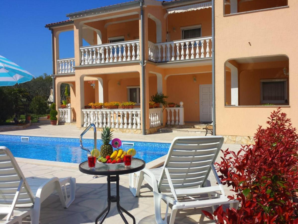 Haus Delphin Daire Poreč Dış mekan fotoğraf