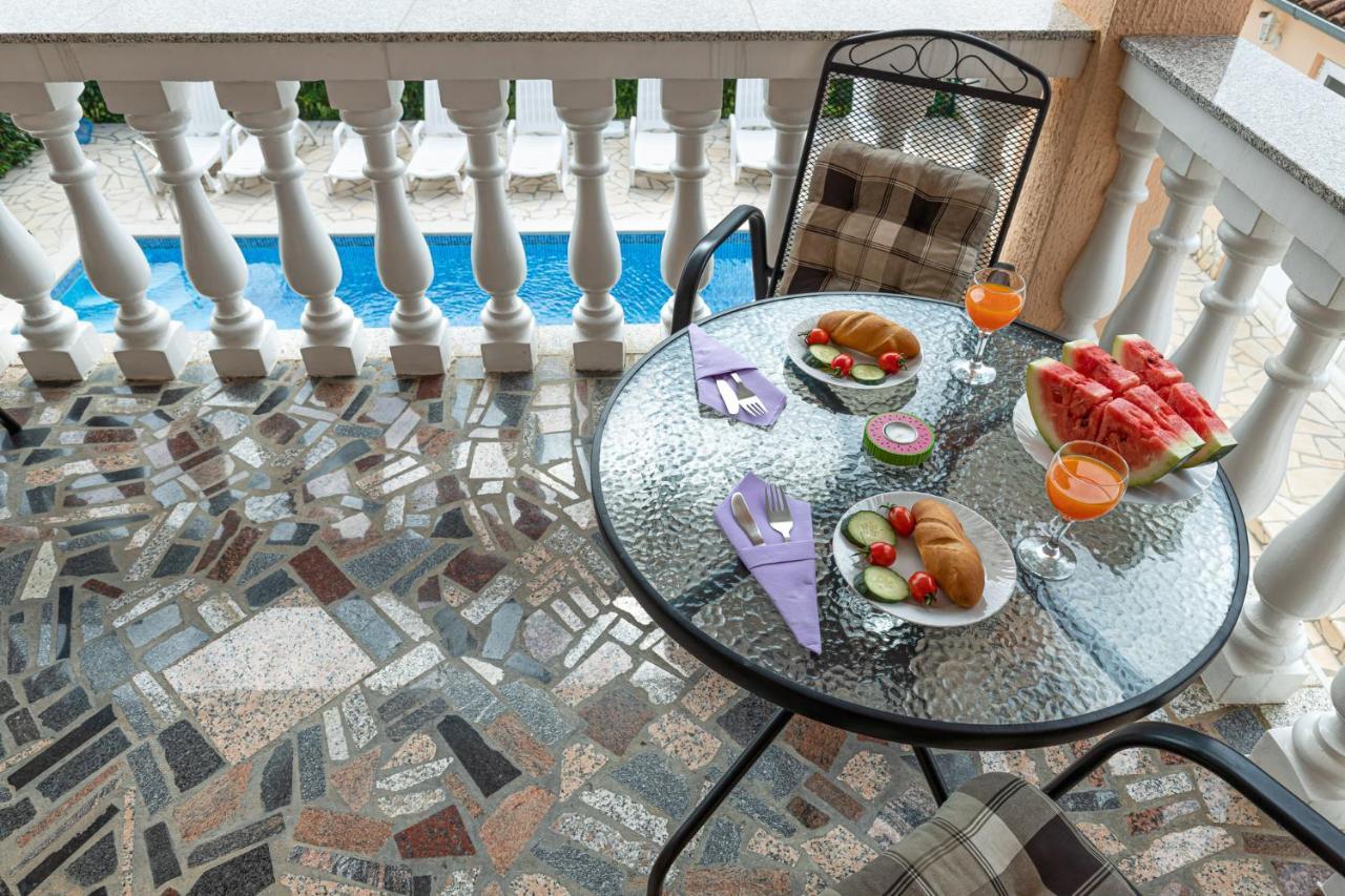Haus Delphin Daire Poreč Dış mekan fotoğraf