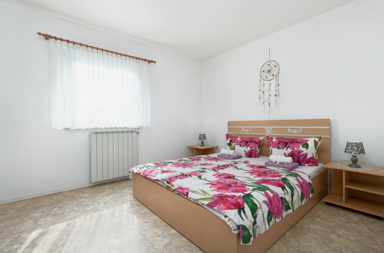 Haus Delphin Daire Poreč Dış mekan fotoğraf