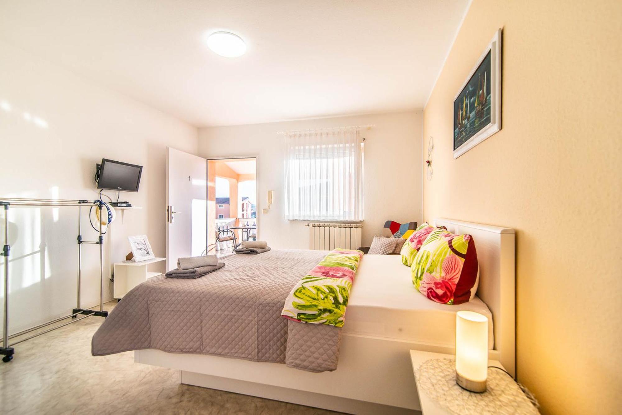 Haus Delphin Daire Poreč Dış mekan fotoğraf